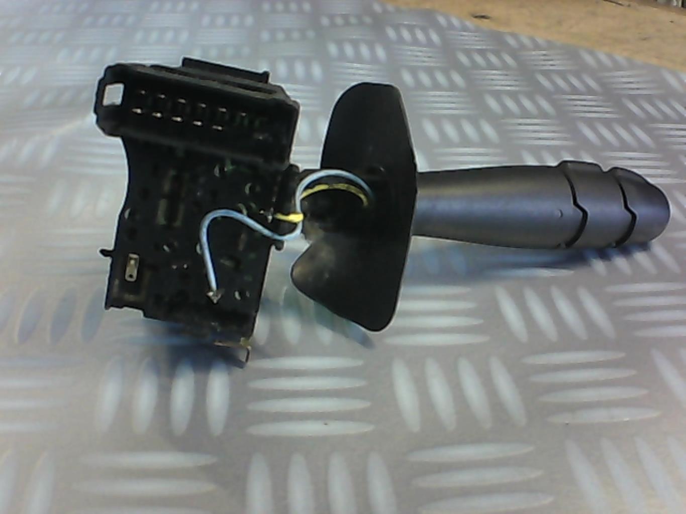 Commodo phare RENAULT CLIO 2 PHASE 2 Diesel - 1