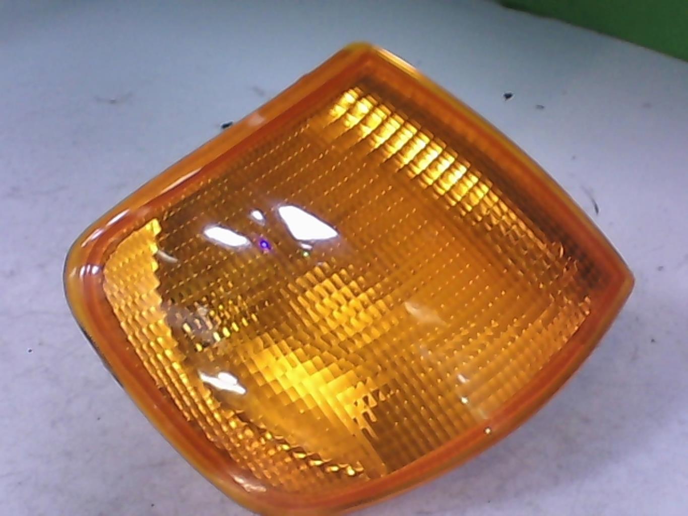 Optique avant secondaire droit (feux)(clignotant) FORD SIERRA  - 1
