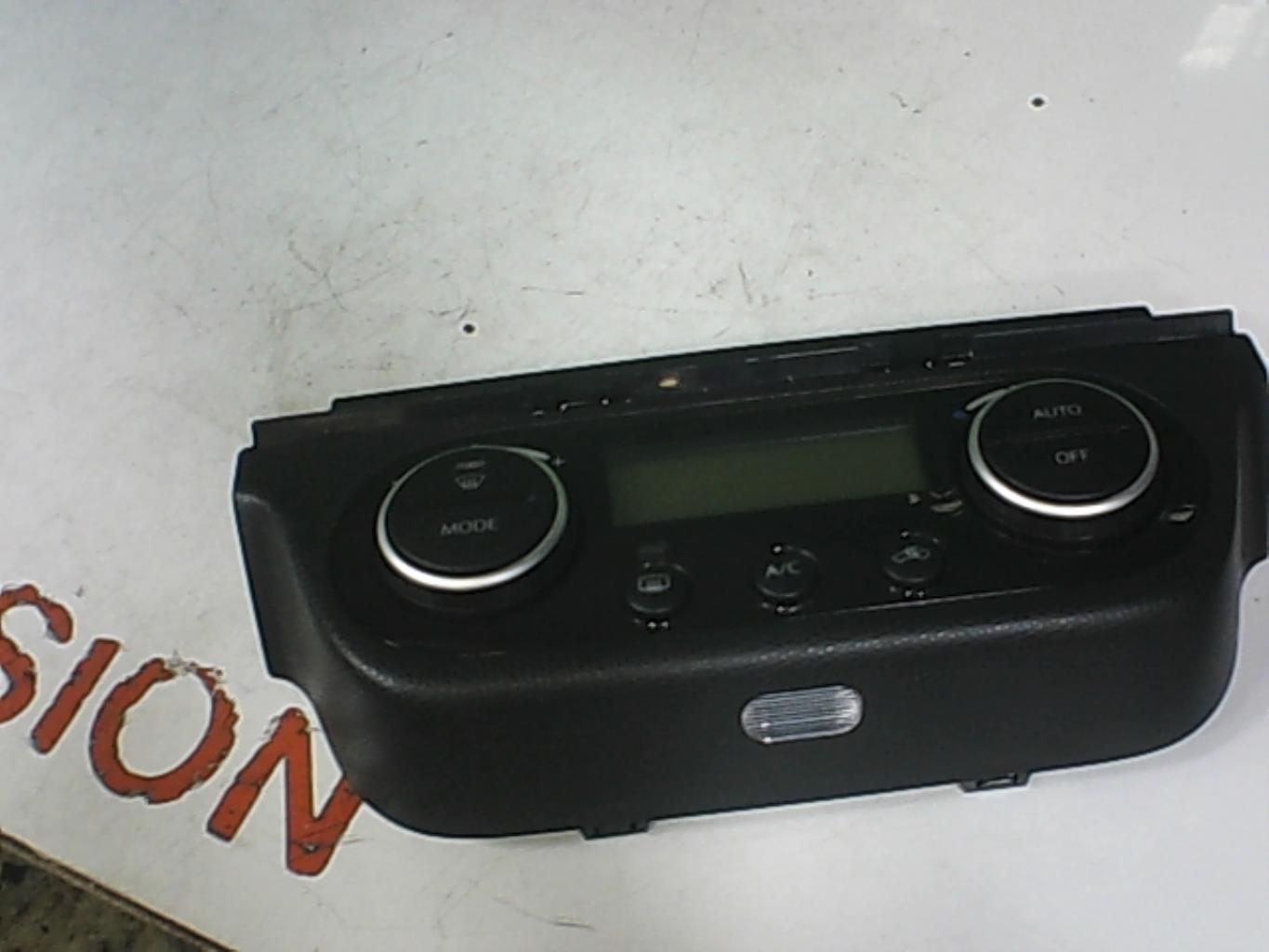 Commande chauffage SUZUKI SWIFT 3 Essence - 1