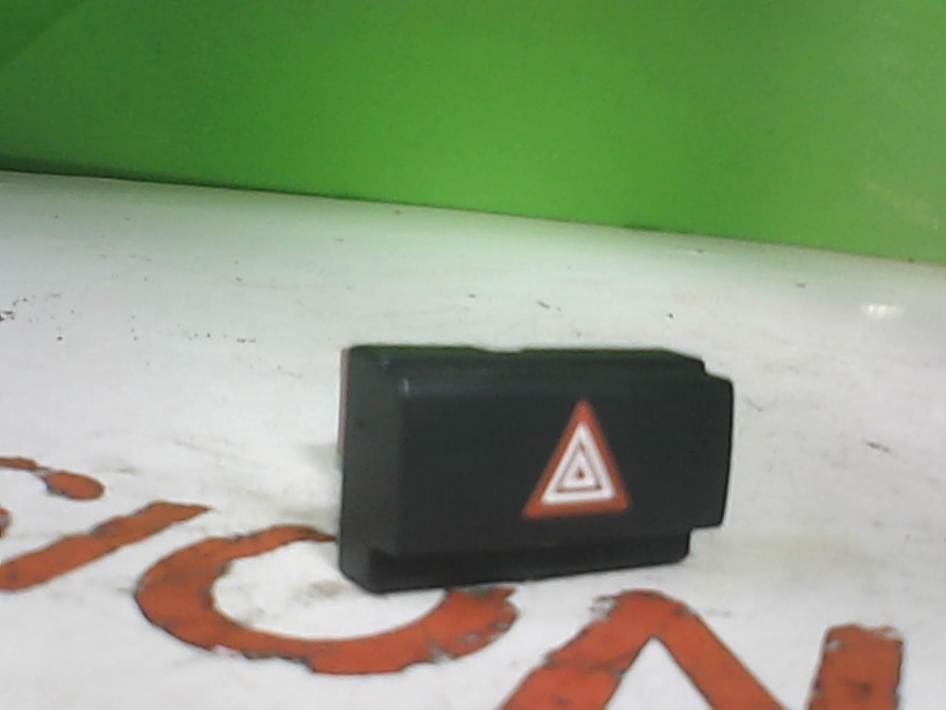 Bouton de warning CITROEN JUMPY 3 M PHASE 1 Diesel - 1