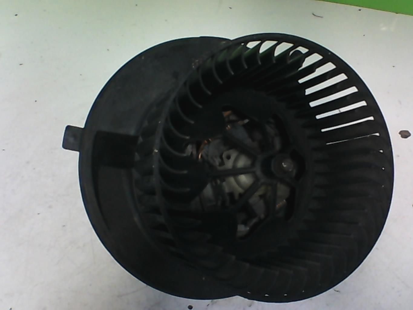 Ventilateur chauffage VOLKSWAGEN GOLF 5 Essence - 1