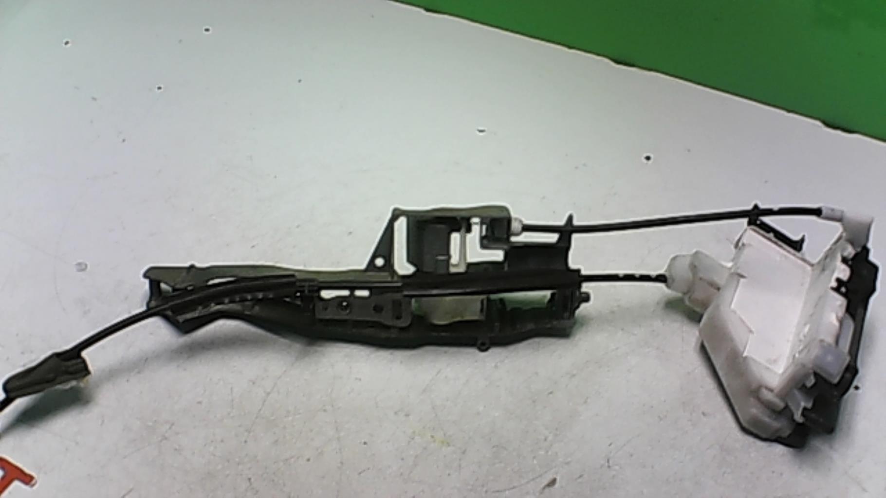 Serrure avant droit CITROEN DS3 PHASE 1 Diesel - 1