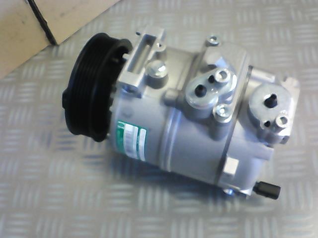 Compresseur clim VOLKSWAGEN GOLF 6  - 1