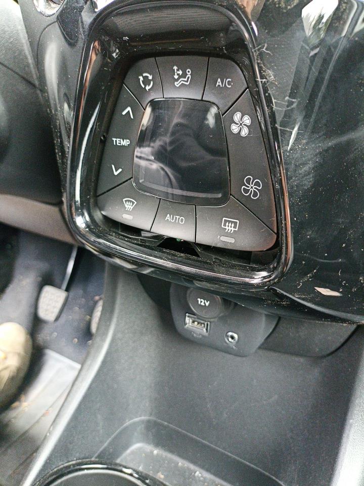Commande chauffage PEUGEOT 108 Essence - 1