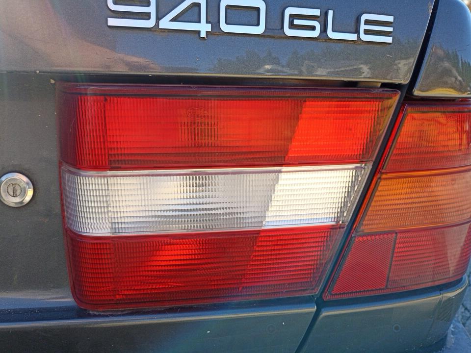 Feu arriere secondaire droit (feux) VOLVO 940 Essence - 1