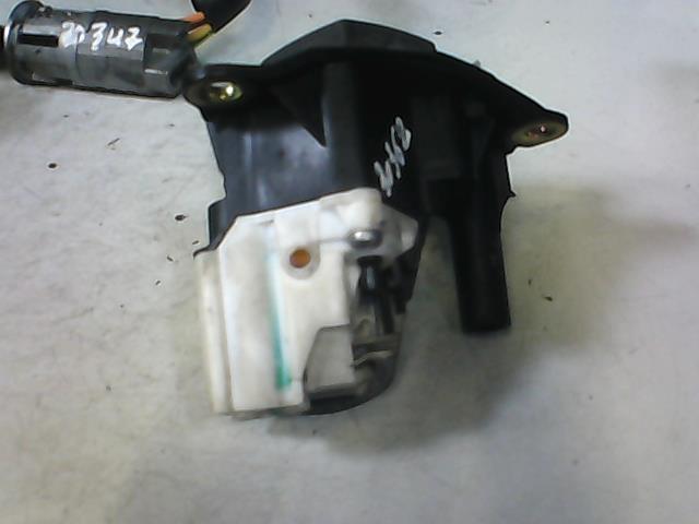 Bouton de coffre RENAULT CLIO 2 PHASE 2 Diesel - 1