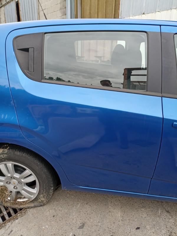 Puerta trasera derecha CHEVROLET AVEO 2 Gasolina - 1