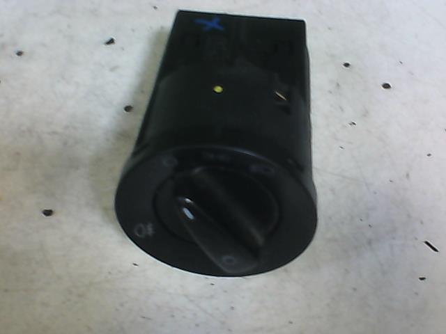 Commande de phare VOLKSWAGEN POLO 3 PHASE 2 Essence - 1