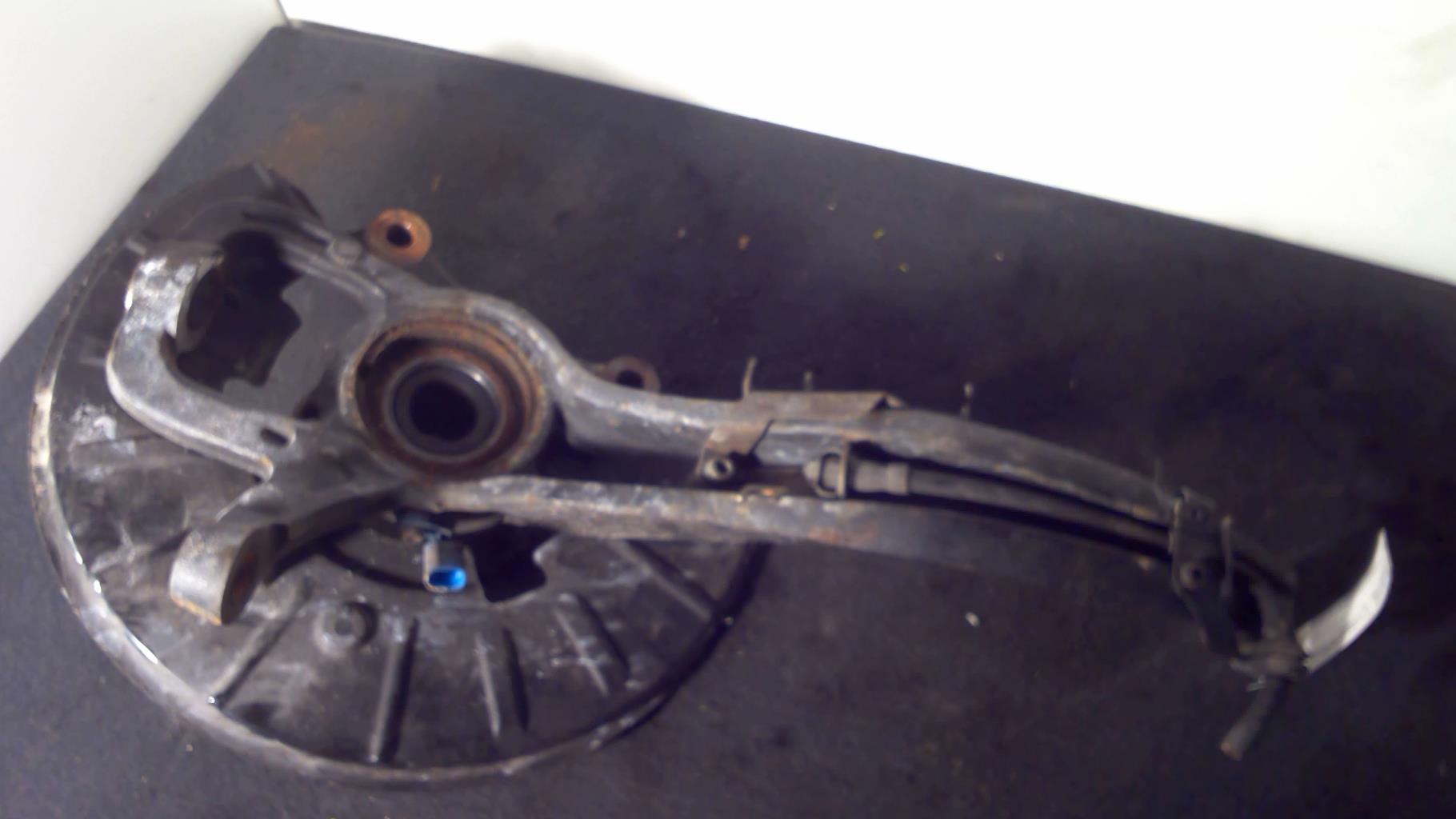 Fusee avant droit PORSCHE CAYENNE 1 PHASE 1 Essence - 1