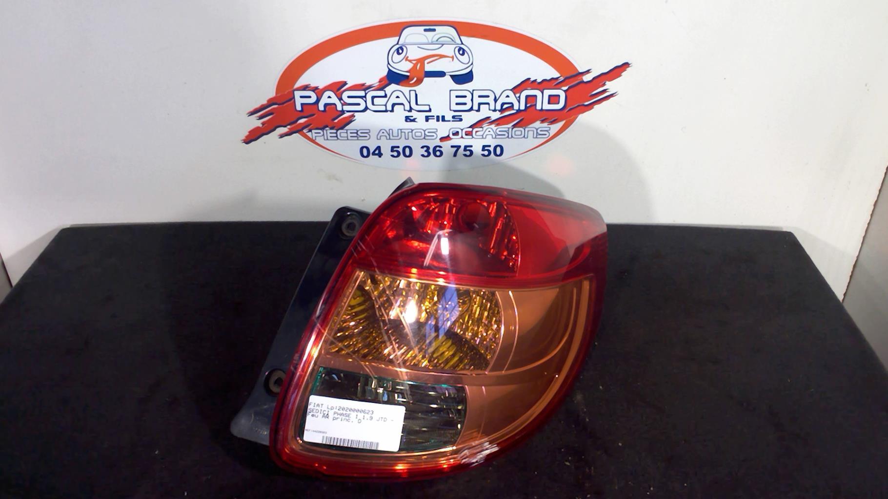 Fanale posteriore principale destro (luci) FIAT SEDICI PHASE 1 Diésel - 1