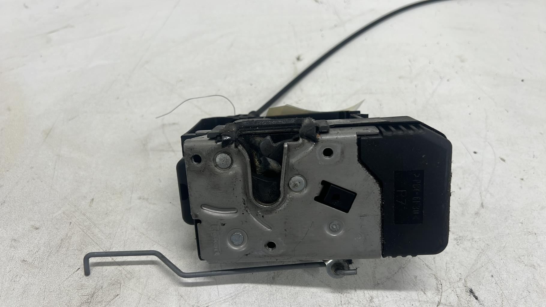 Serrure avant droit RENAULT TRAFIC 2 PHASE 2 Diesel - 1