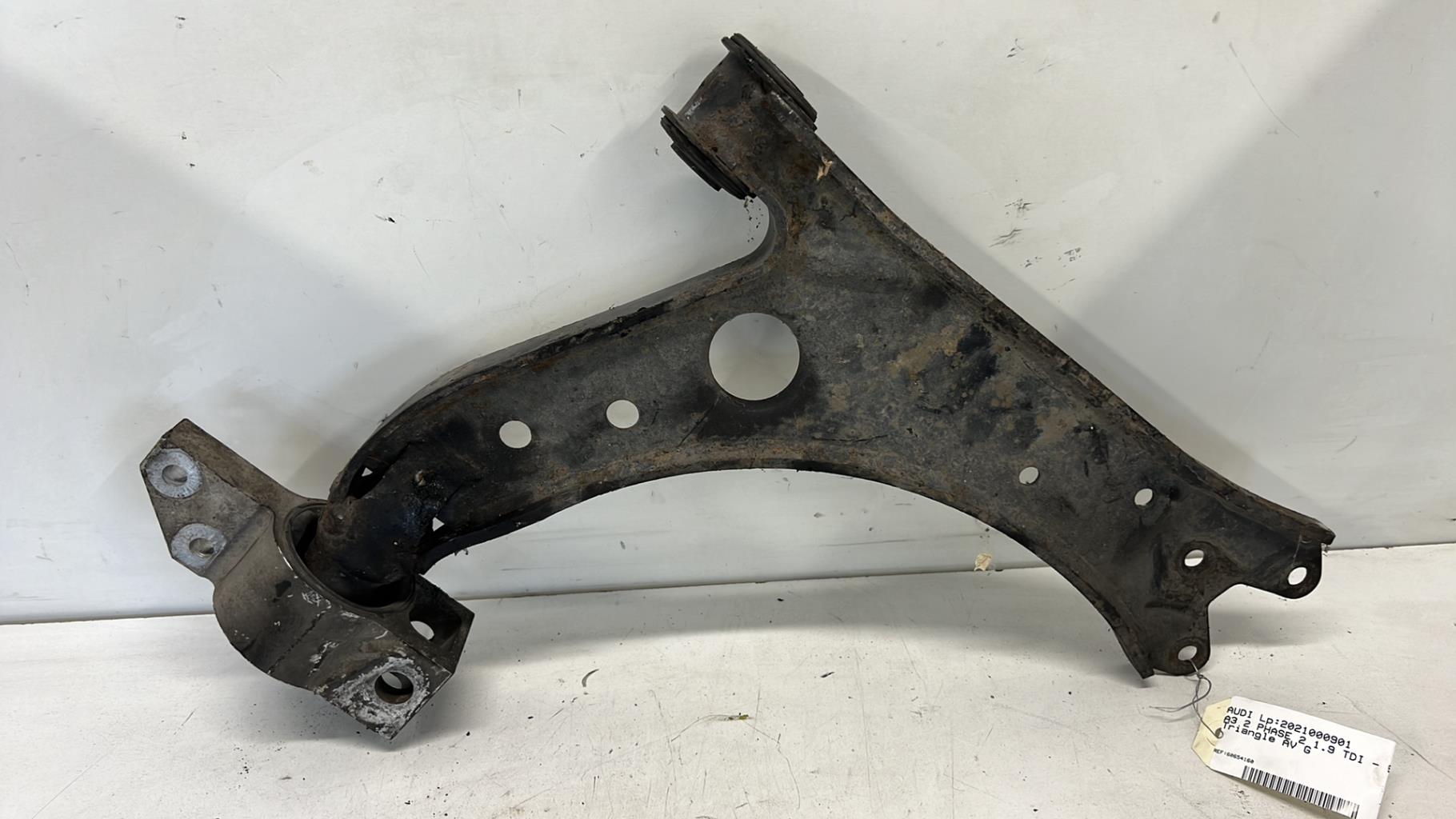 Triangle avant gauche AUDI A3 2 PHASE 2 Diesel - 1