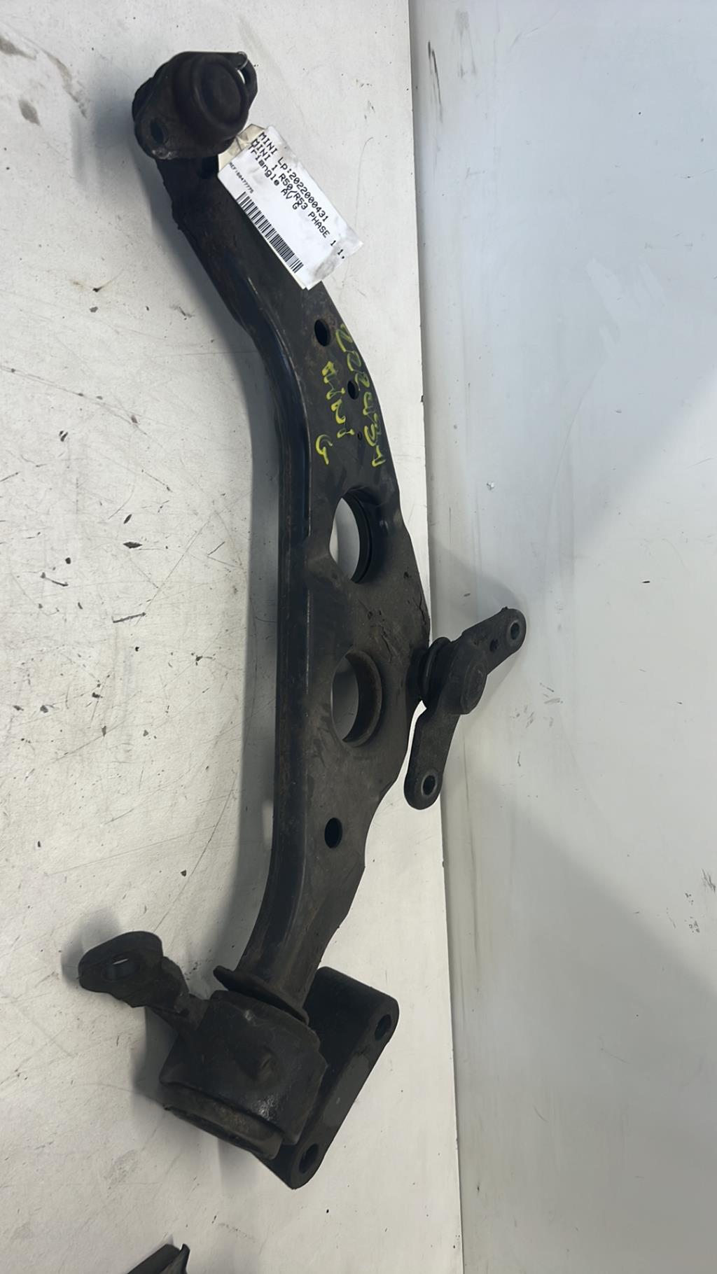 Triangle avant gauche MINI MINI 1 R50/R53 PHASE 1 Essence - 1