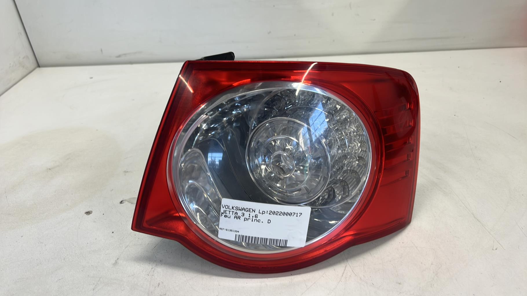 Fanale posteriore principale destro (luci) VOLKSWAGEN JETTA 3  - 1