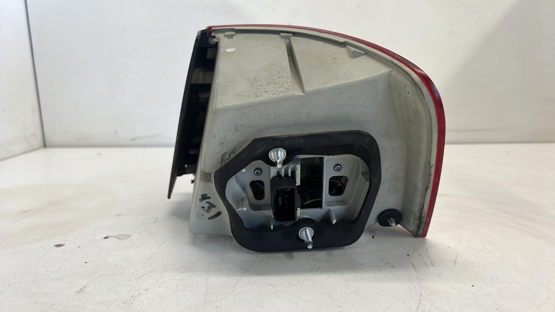 Luz trasera principal izquierda (luces) VOLKSWAGEN JETTA 3  - 1
