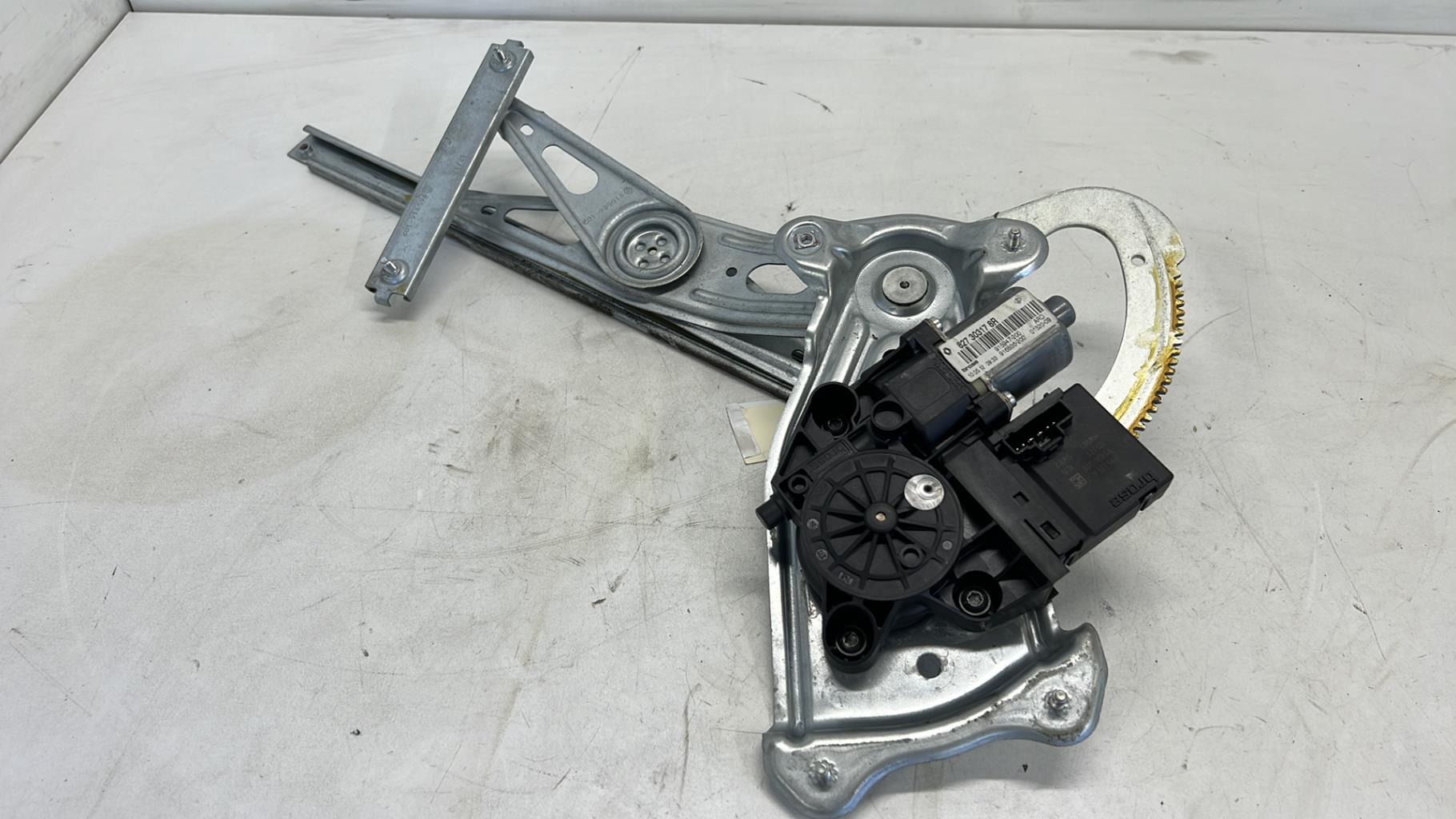 Alzacristalli elettrico posteriore destro RENAULT SCENIC 3 PHASE 2 Diésel - 1