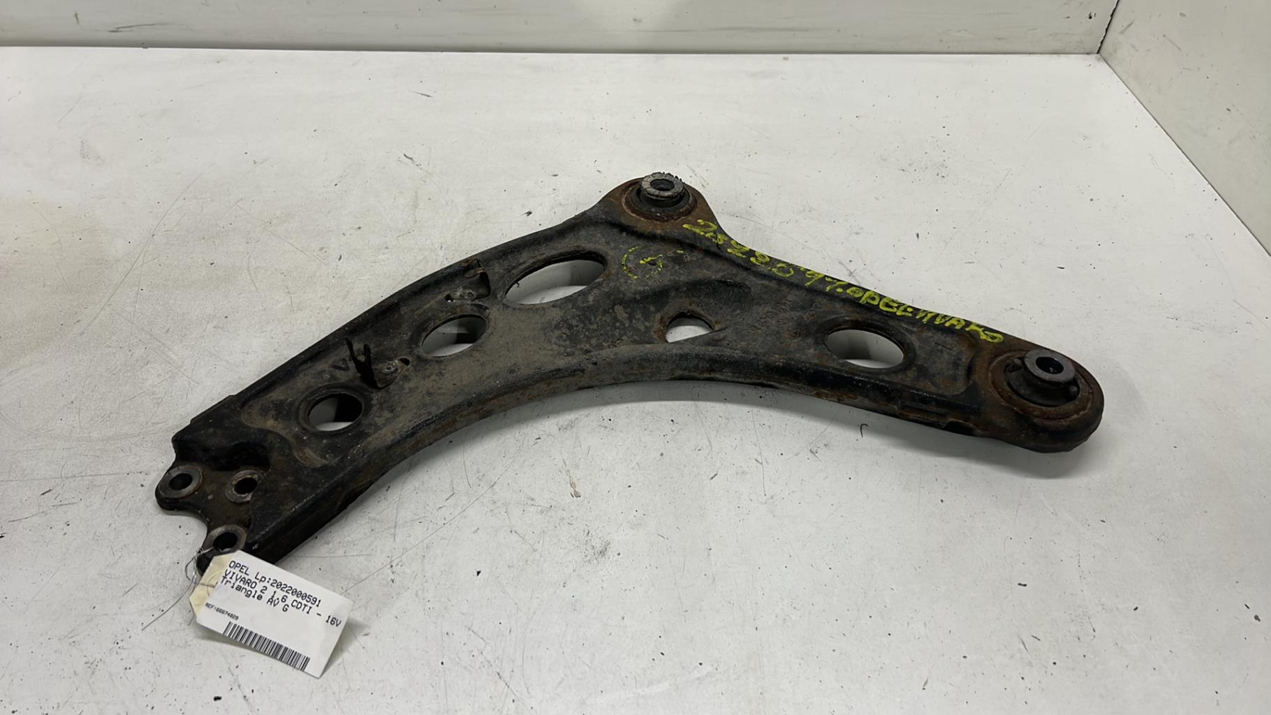 Triangle avant gauche OPEL VIVARO 2 Diesel - 1