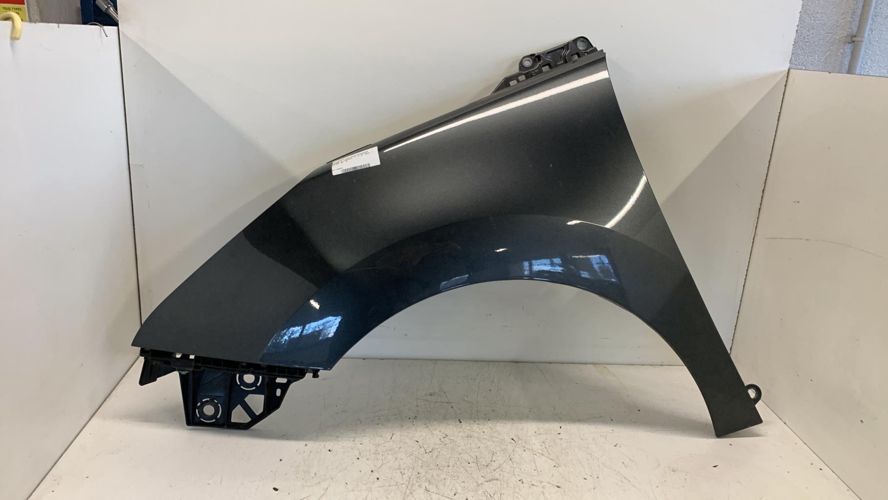 Parafango anteriore sinistro PEUGEOT 5008 1 PHASE 1  - 1
