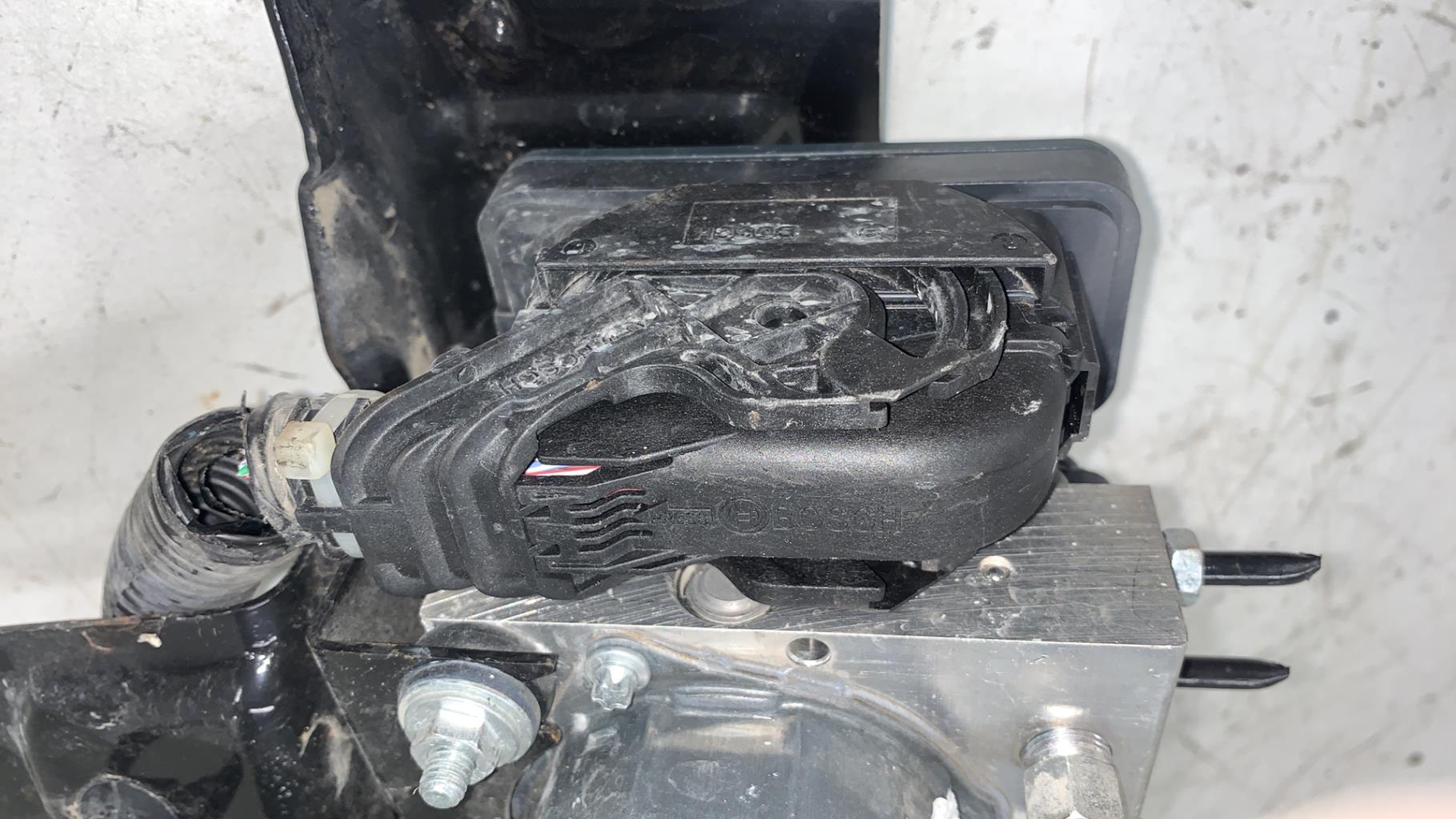 Blocco ABS (antibloccaggio freni) RENAULT KADJAR PHASE 1 Diésel - 1