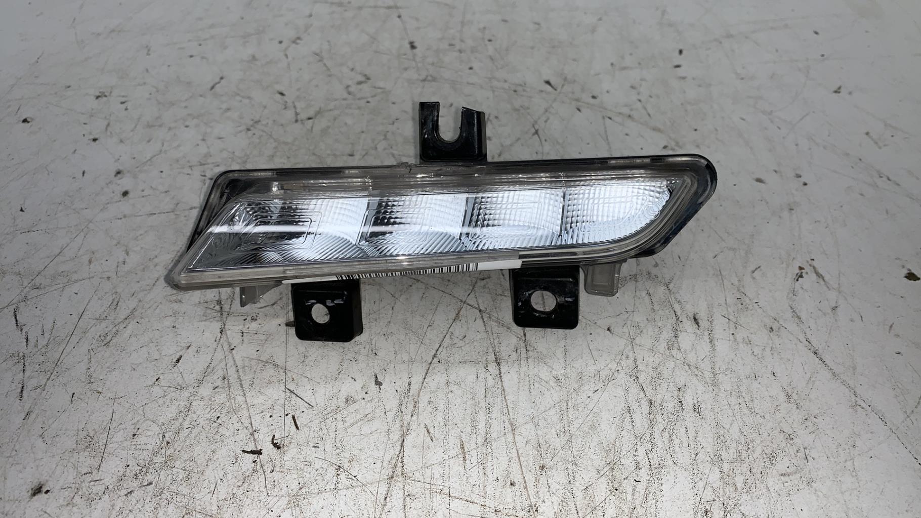 Feu diurne avant gauche RENAULT CLIO 4 PHASE 1 Diesel - 1