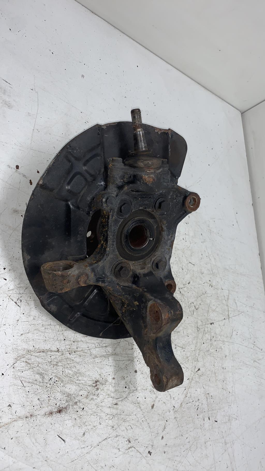 Fusee avant droit VOLVO XC 90 1 PHASE 2 Diesel - 1