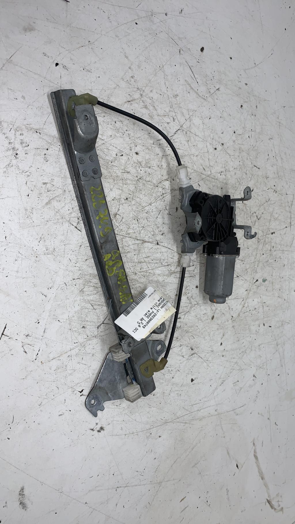 Alzacristalli elettrico posteriore destro NISSAN QASHQAI 1 PHASE 1 Diésel - 1
