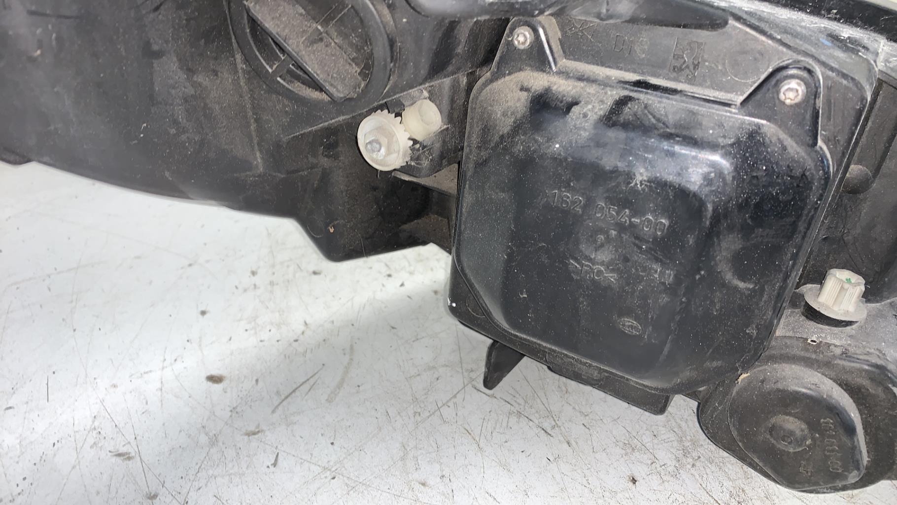 Gruppo ottico anteriore principale sinistro (luci)(faro) PEUGEOT 407 COUPE Gasolina - 1