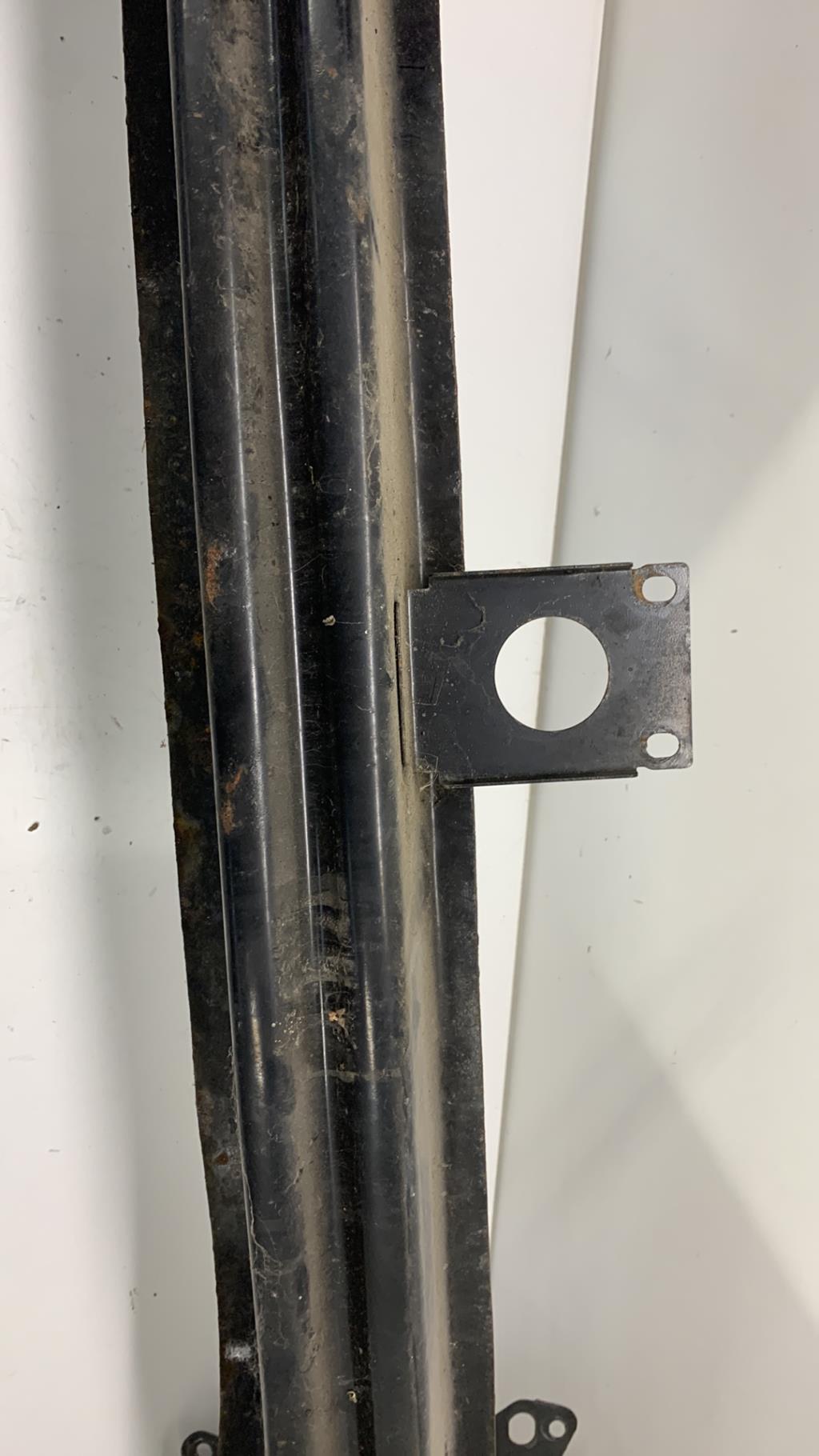 Traversa rinforzo paraurti anteriore VOLKSWAGEN GOLF 5 Gasolina - 1