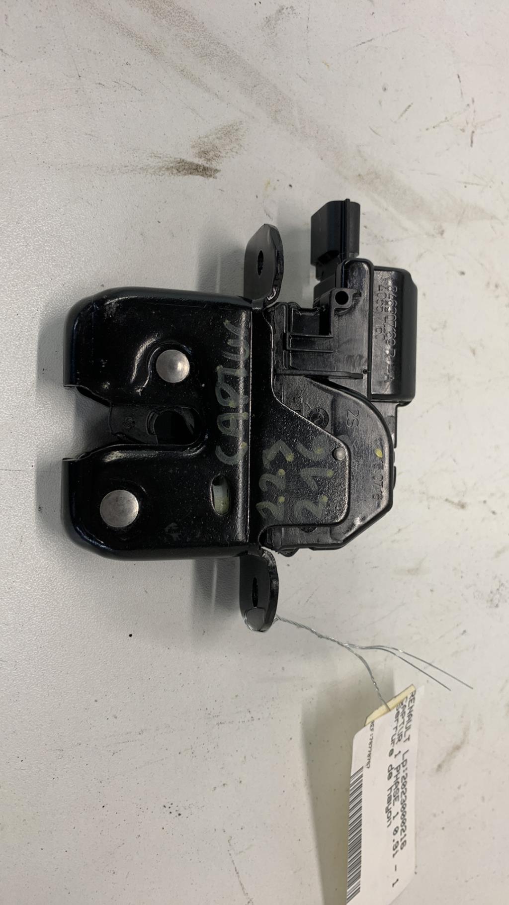 Serrure de hayon RENAULT CAPTUR 1 PHASE 1 Essence - 1