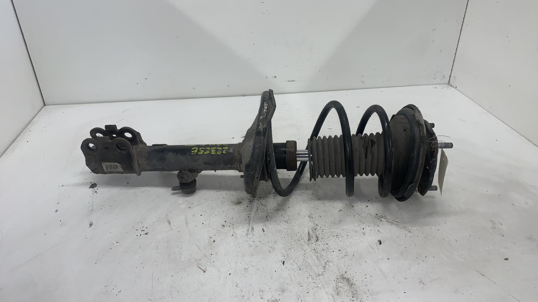 Ammortizzatore anteriore sinistro TOYOTA RAV4 2 PHASE 1 Gasolina - 1