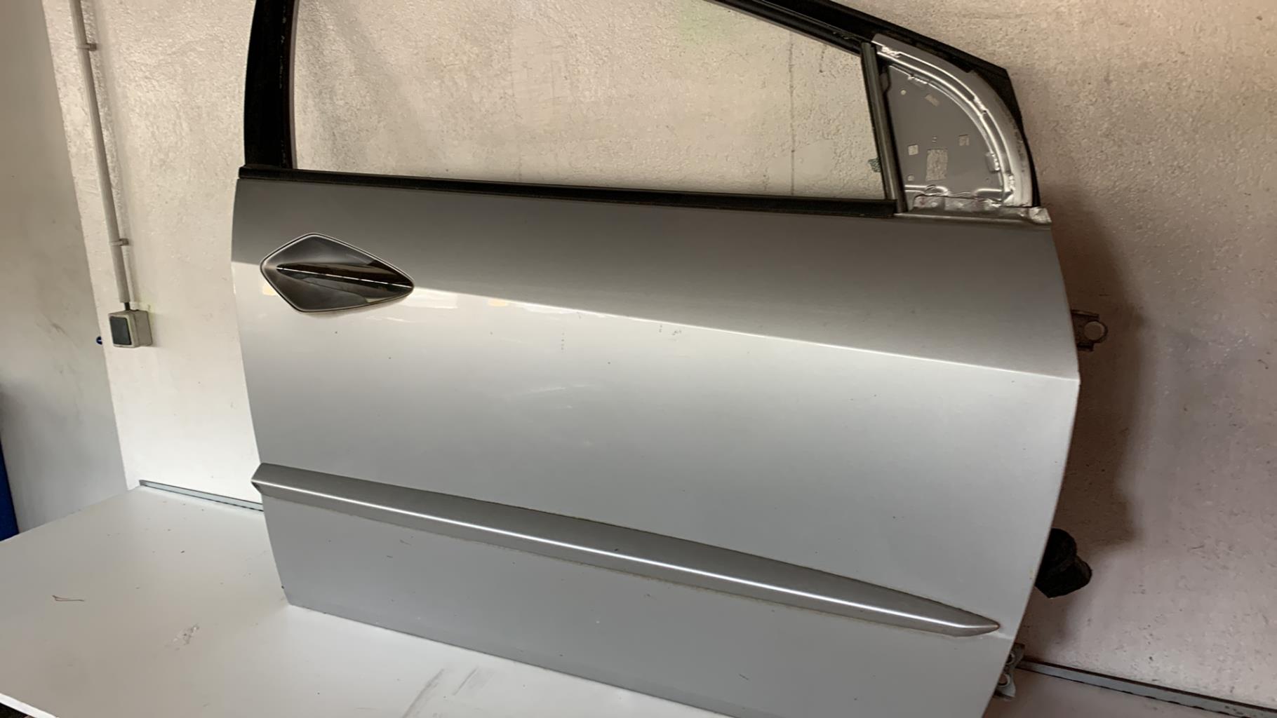 Portiera anteriore destra HONDA CIVIC 8 PHASE 2 Diésel - 1
