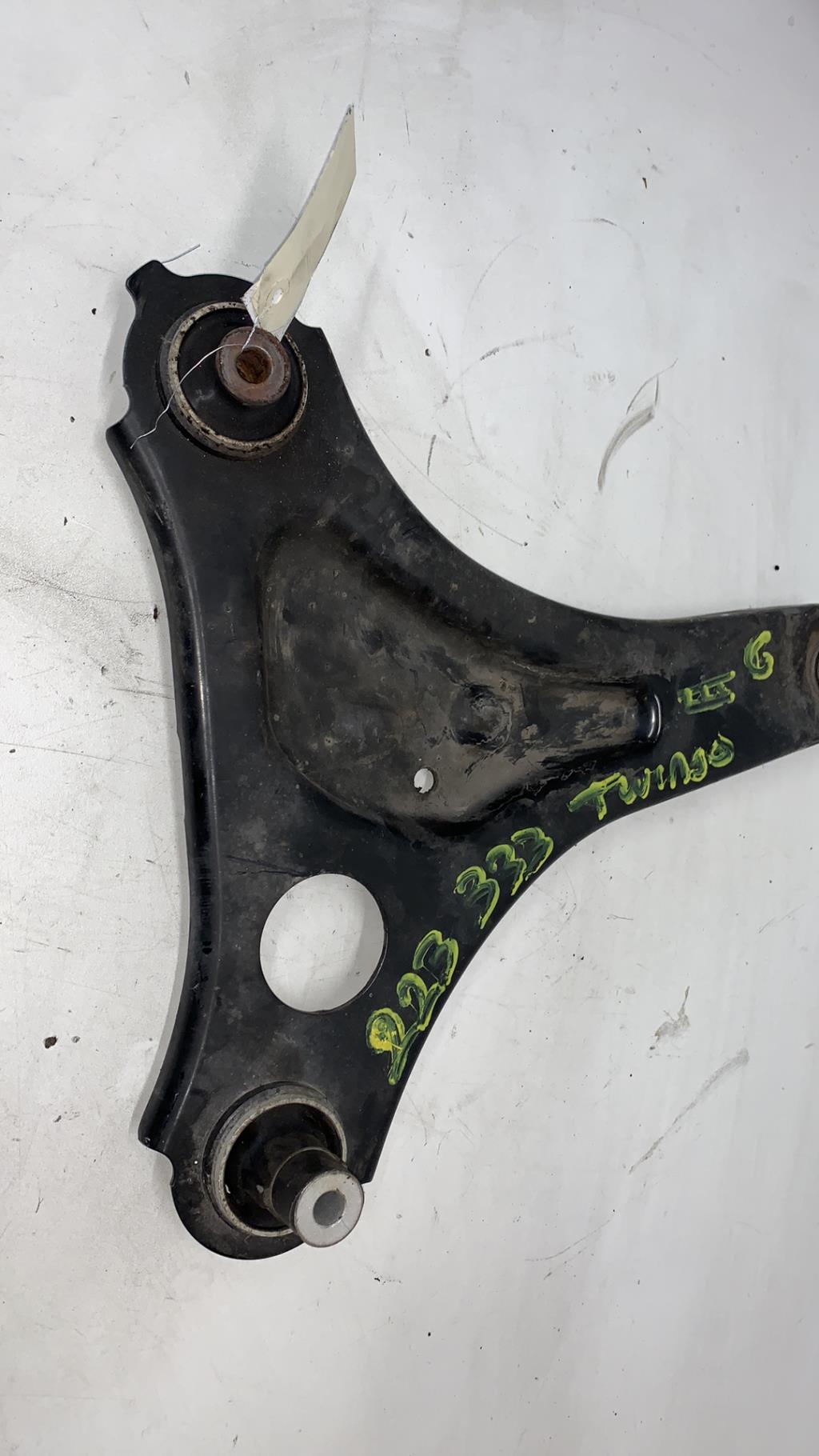 Triangle avant gauche RENAULT TWINGO 3 PHASE 1 Essence - 1