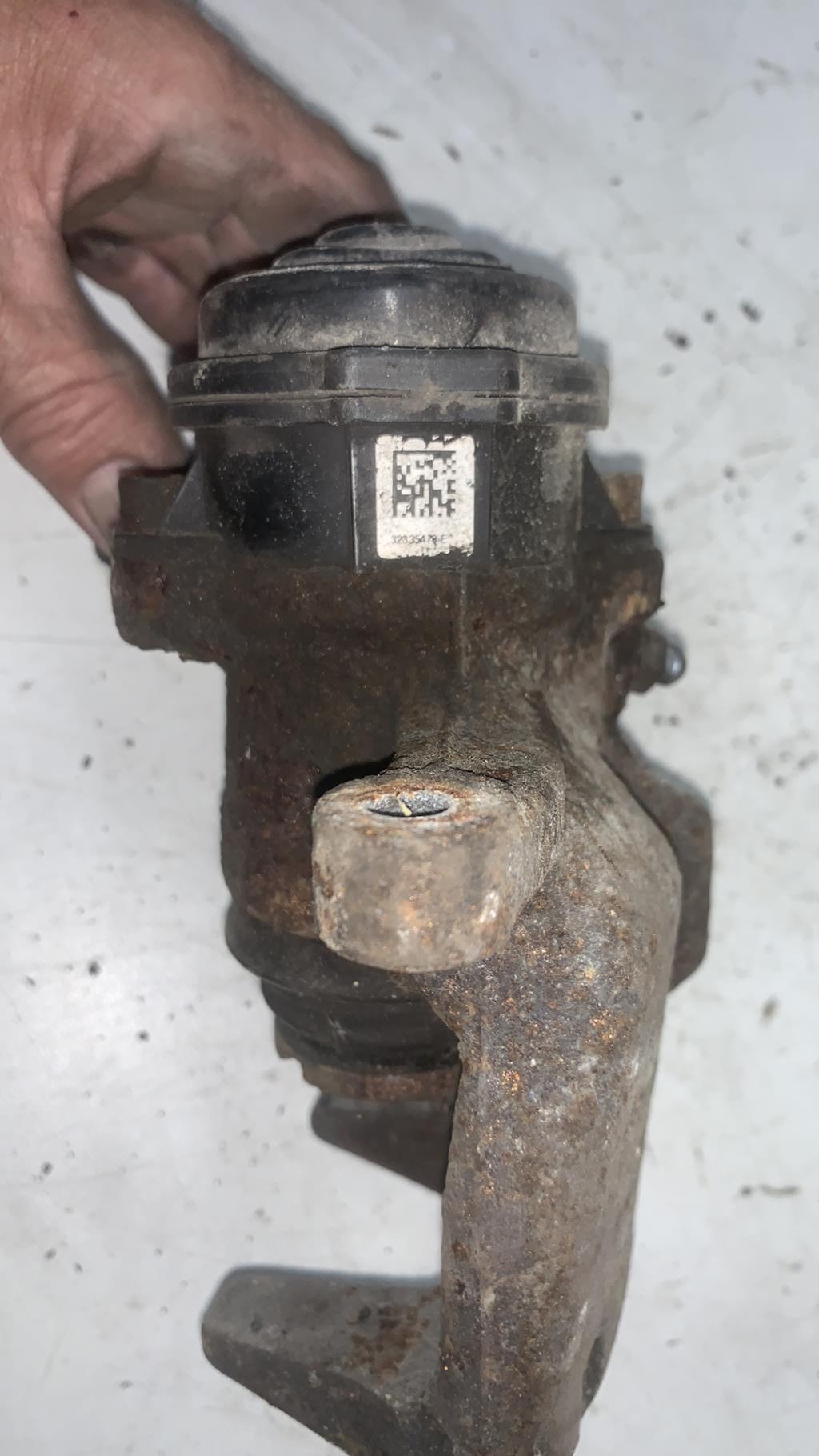 Pinza freni posteriore sinistra AUDI A4 3  - 1