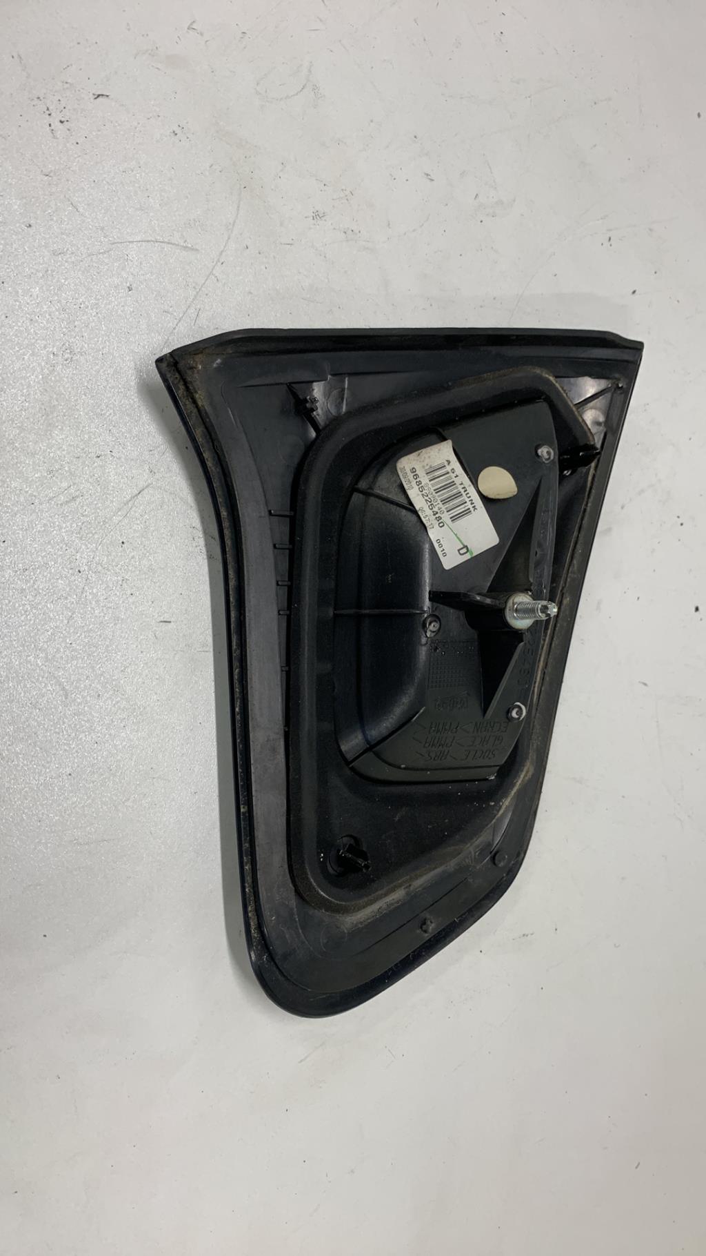 Feu arriere secondaire droit (feux) CITROEN C3 2 PHASE 1 Diesel - 1