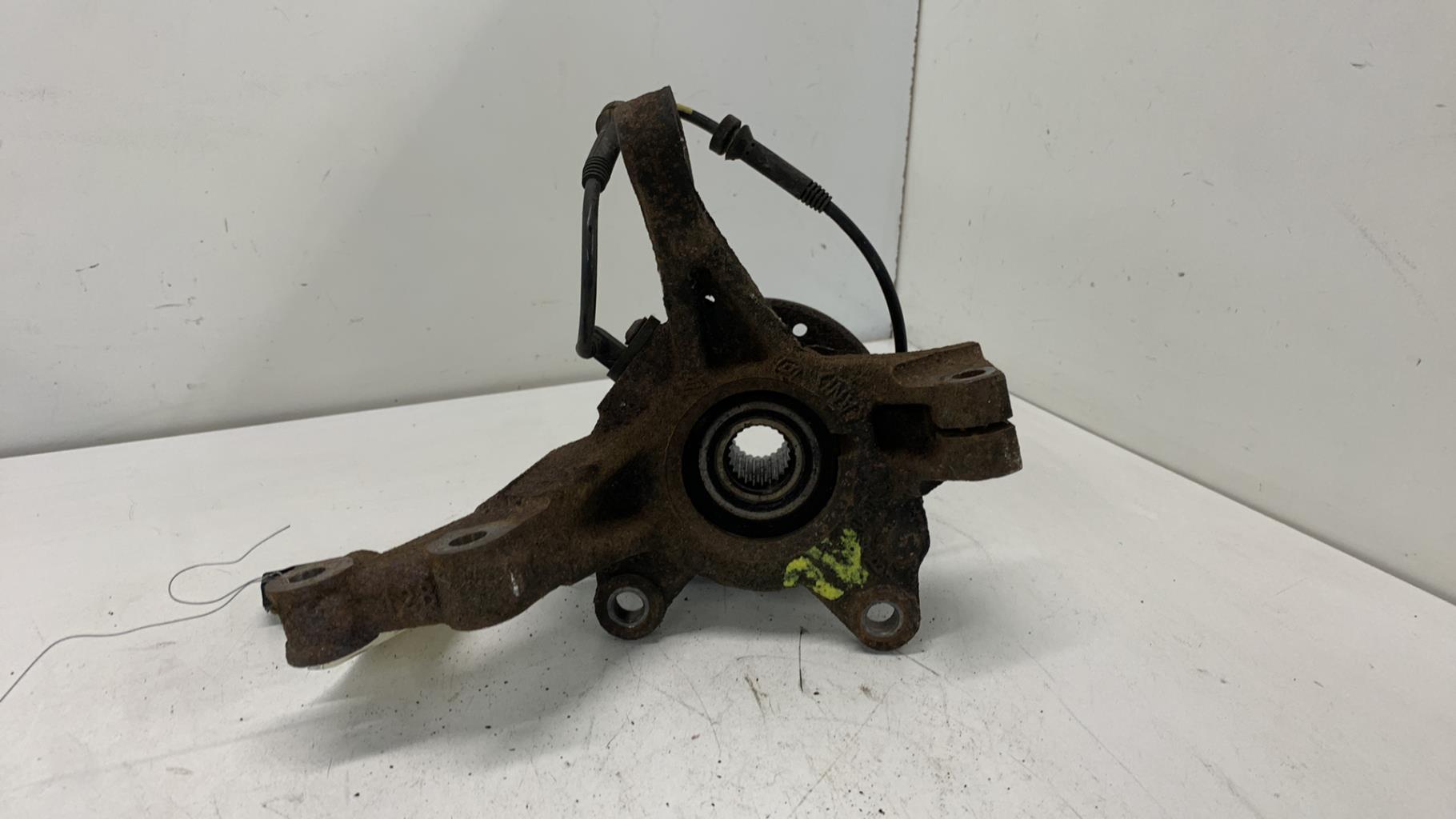 Fusee avant droit DACIA SANDERO 2 PHASE 2 Essence - 1