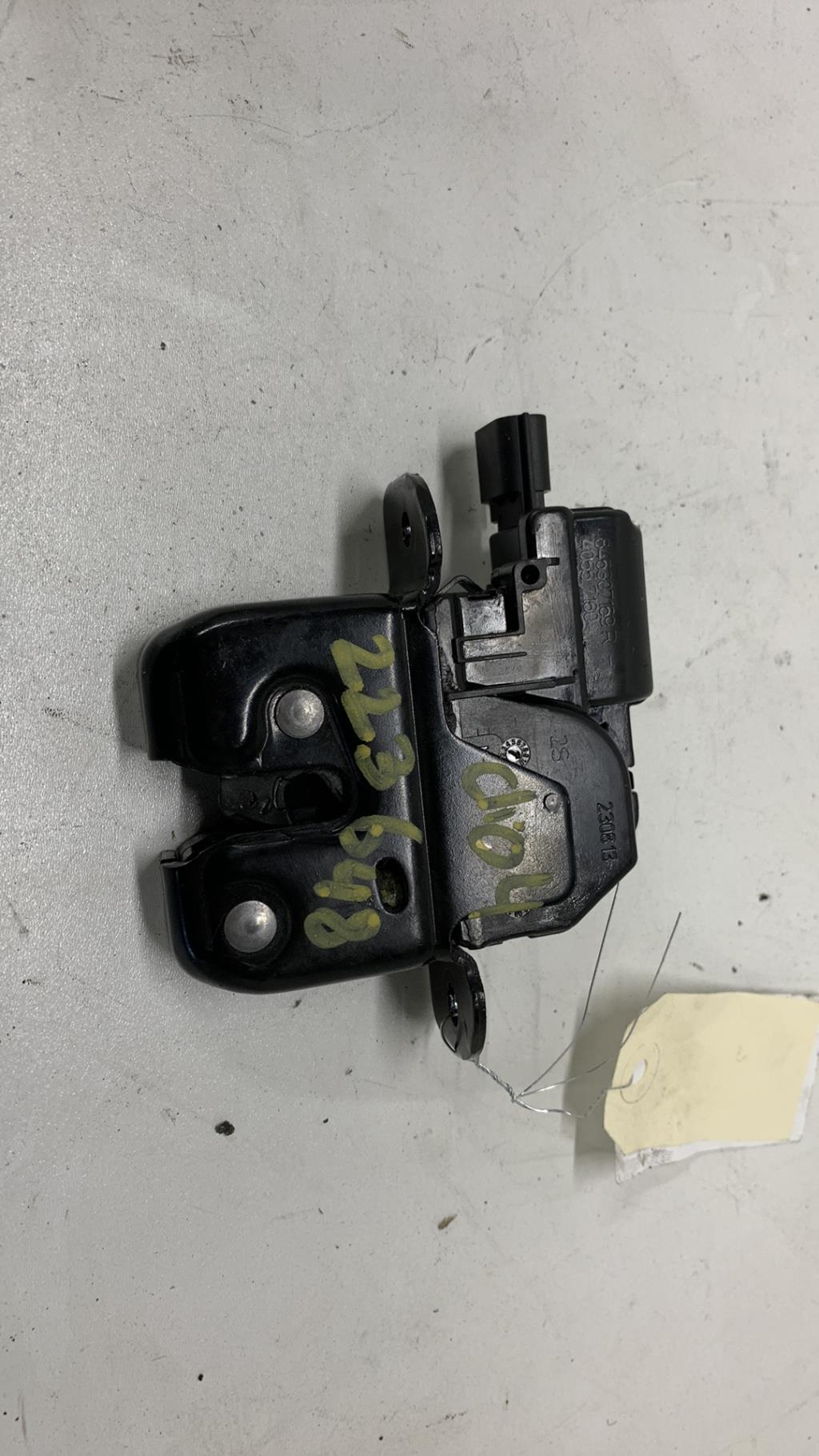 Serrure de hayon RENAULT CLIO 4 PHASE 1 BREAK Diesel - 1