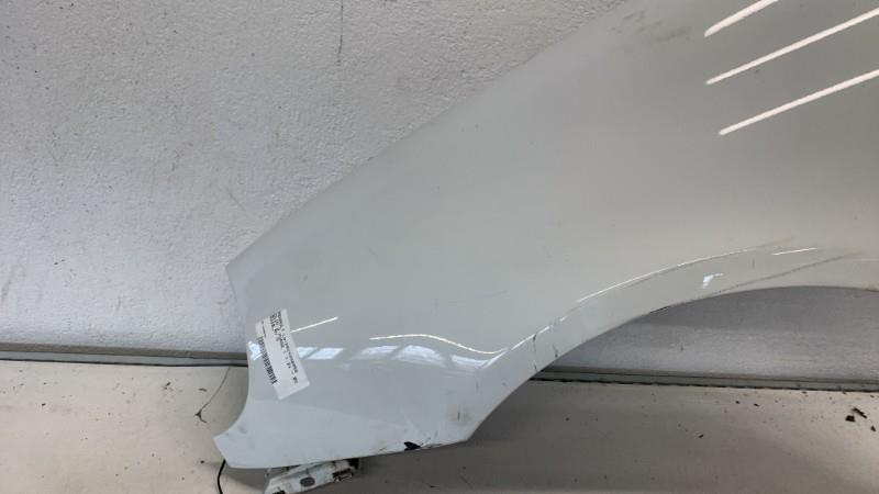 Parafango anteriore sinistro RENAULT CLIO 2 PHASE 1 Gasolina - 1
