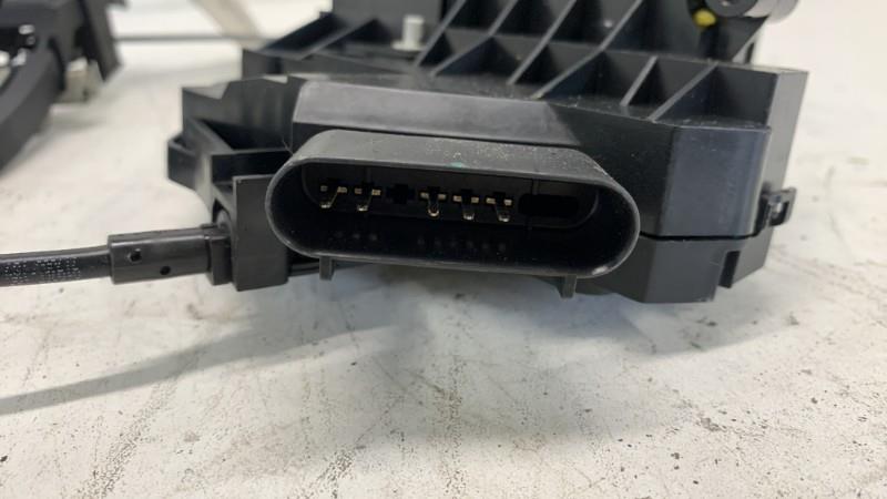 Serrure avant gauche FORD C-MAX 2 PHASE 1 Diesel - 1