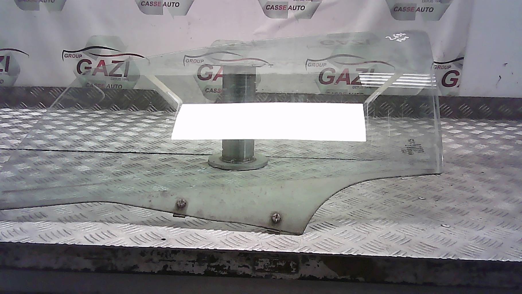Vitre avant gauche PEUGEOT 207 PHASE 1 Diesel - 1