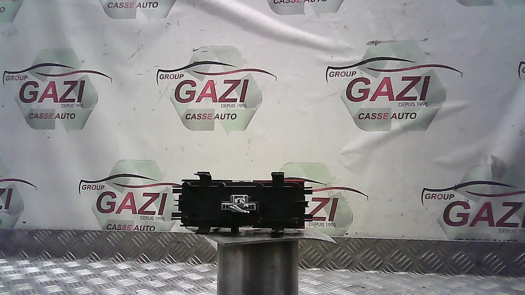 Bouton de warning RENAULT MEGANE 2 PHASE 2 Diesel - 1