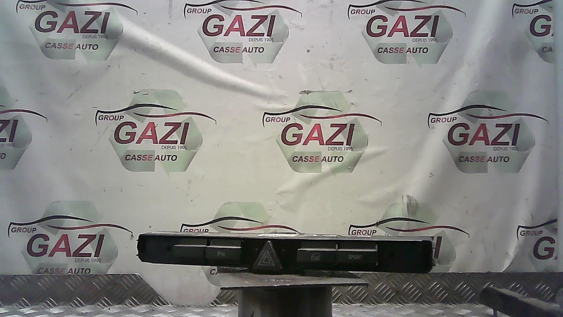 Bouton de warning OPEL ZAFIRA B PHASE 2 Diesel - 1