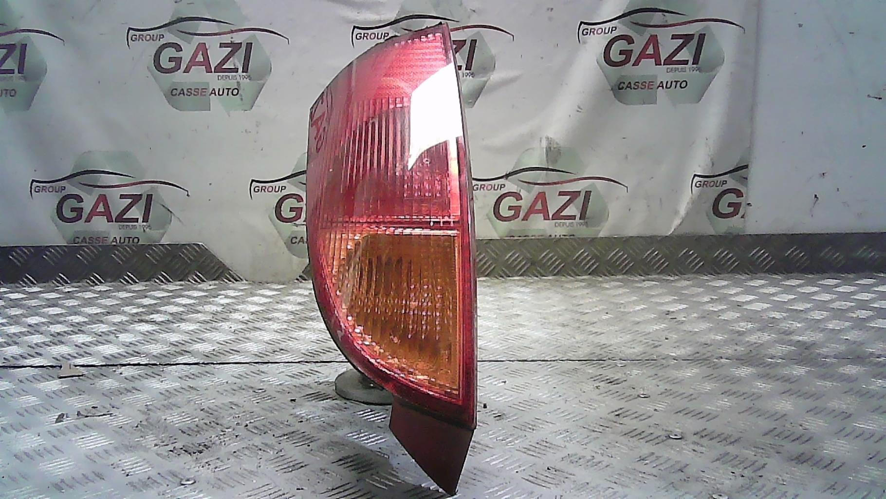 Feu arriere principal gauche (feux) FORD FOCUS 1 Essence - 1