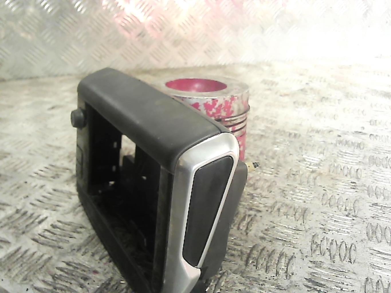 Commande autoradio PEUGEOT 208 1 PHASE 1 Diesel - 1