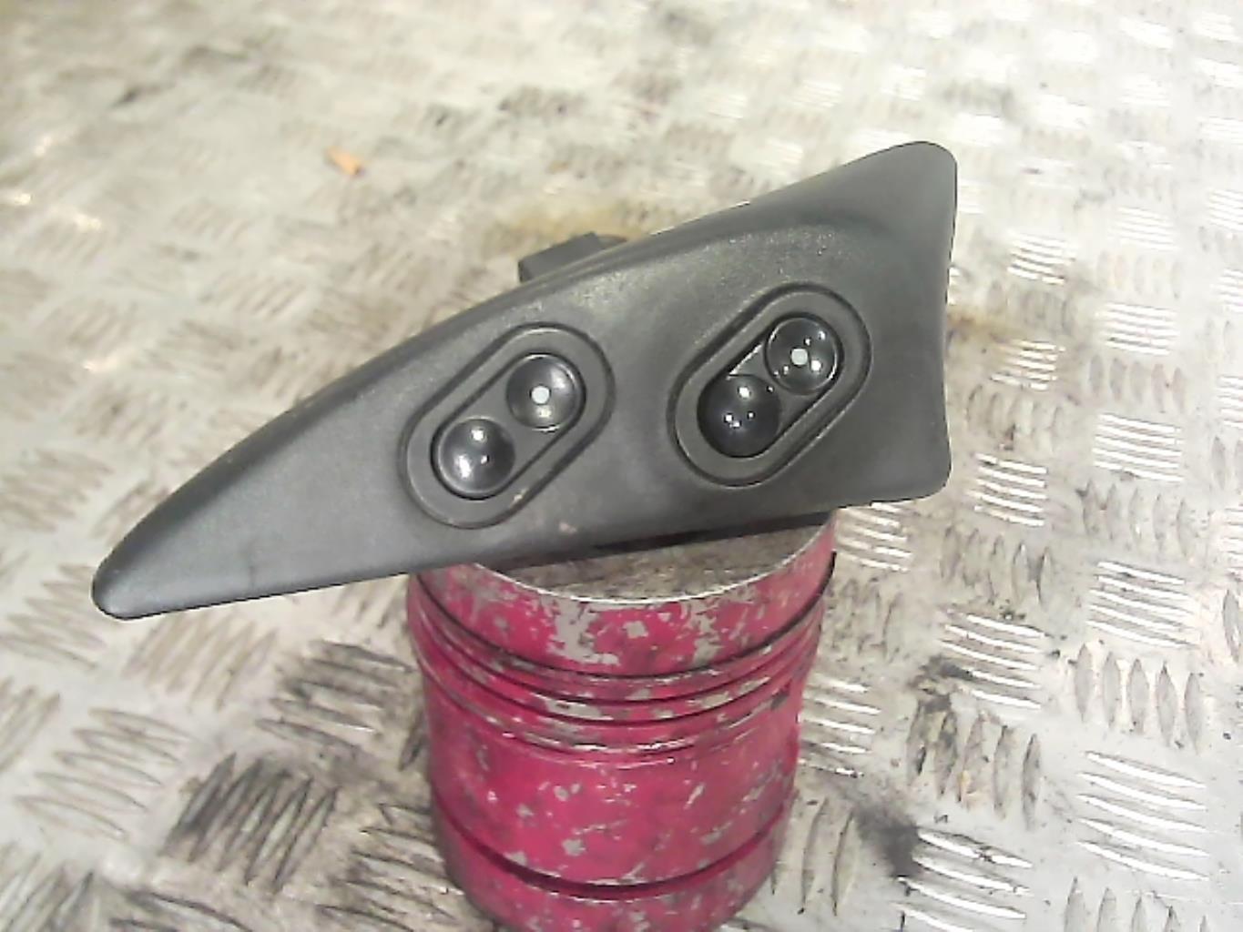 Interrupteur de leve vitre OPEL CORSA B PHASE 2 Essence - 1