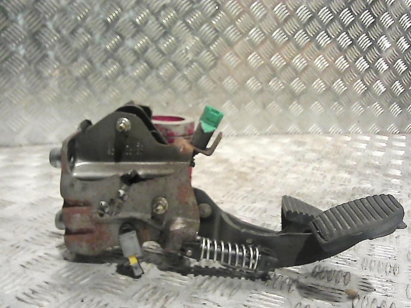 Pedale d'embrayage PEUGEOT PARTNER 2 PHASE 1 Diesel - 1