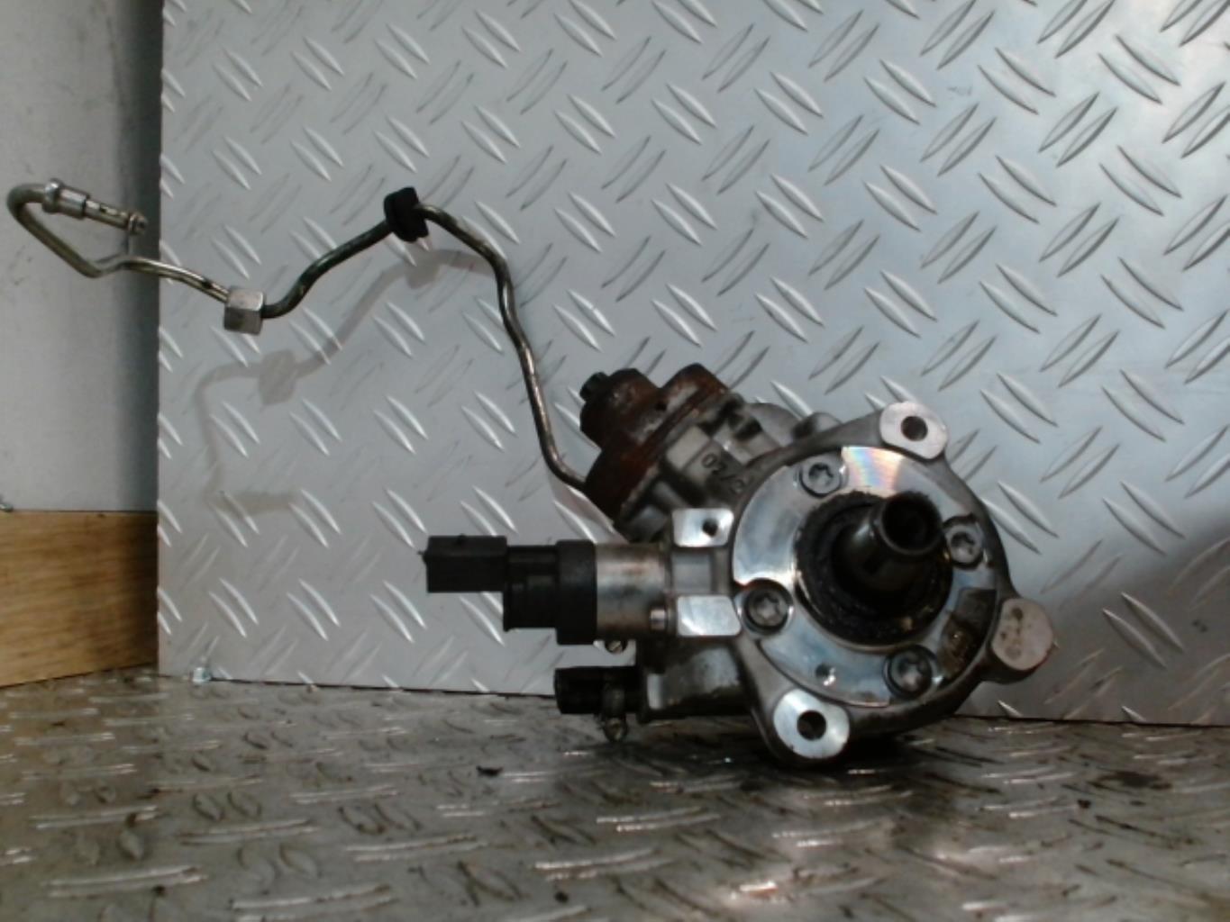 Pompe à injection BMW SERIE 1 E87 PHASE 2 Diesel - 1