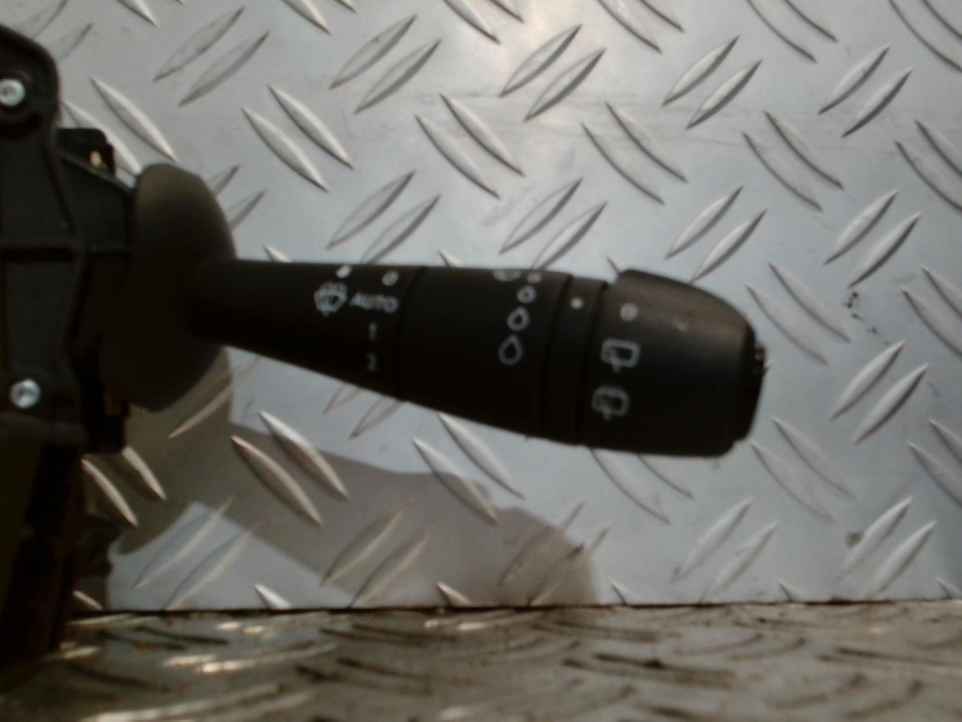 Commodo d'essuie glaces RENAULT CLIO 4 PHASE 2 Diesel - 1