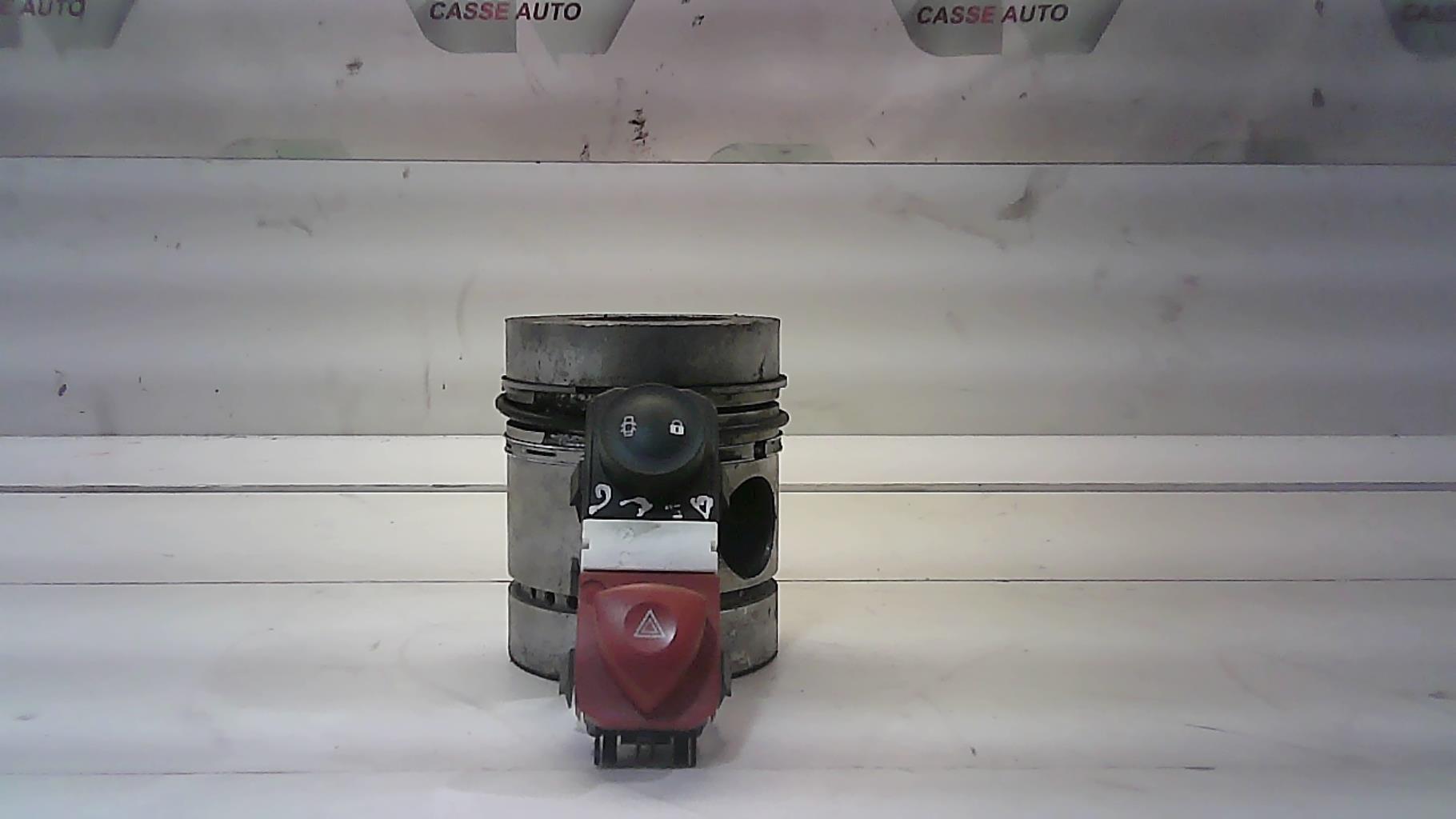 Bouton de warning RENAULT GRAND SCENIC 2 PHASE 1 Diesel - 1