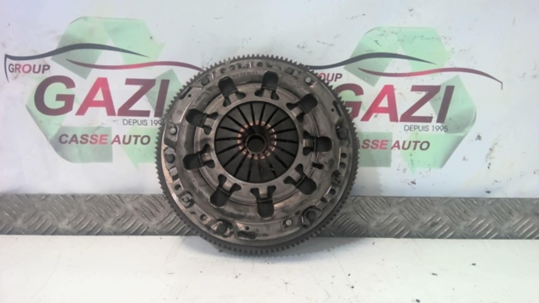 Embrayage VOLKSWAGEN FOX Essence - 1