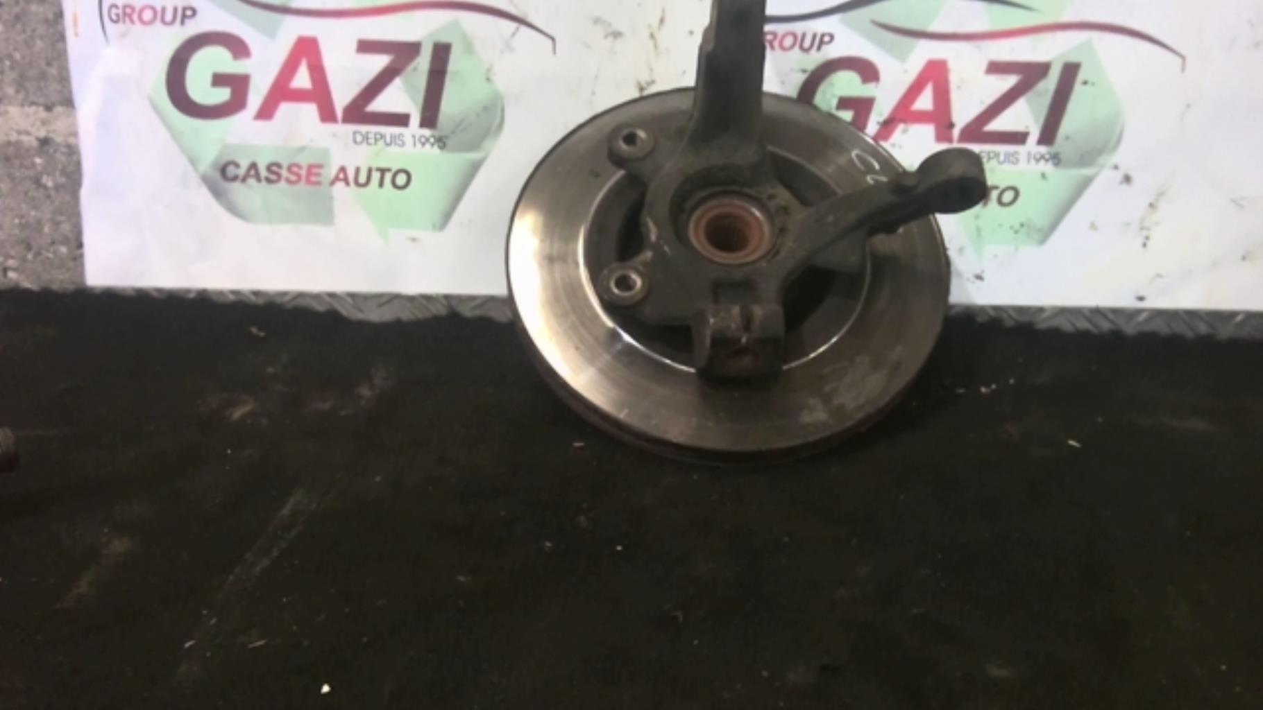 Moyeu avant droit RENAULT CLIO 3 PHASE 1 Diesel - 1